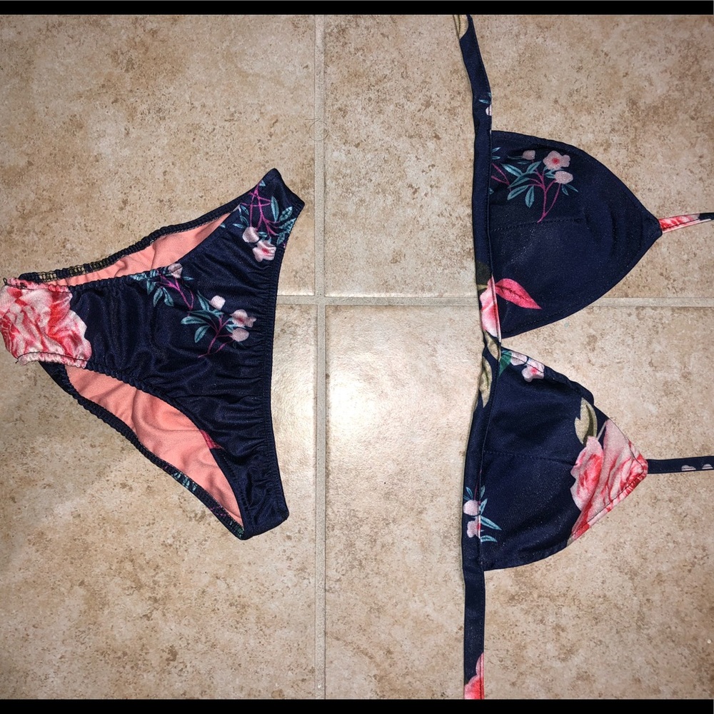 Navy blue/pink floral bikini set